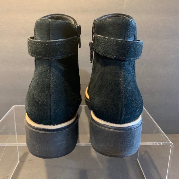 Collection by Clarks Women's NEW Sharon Swing Wedge Black Suede Bootie Size 6.5 - Picture 3 of 5
